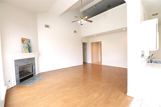 Building Photo - 8316 Diamond Way Ct