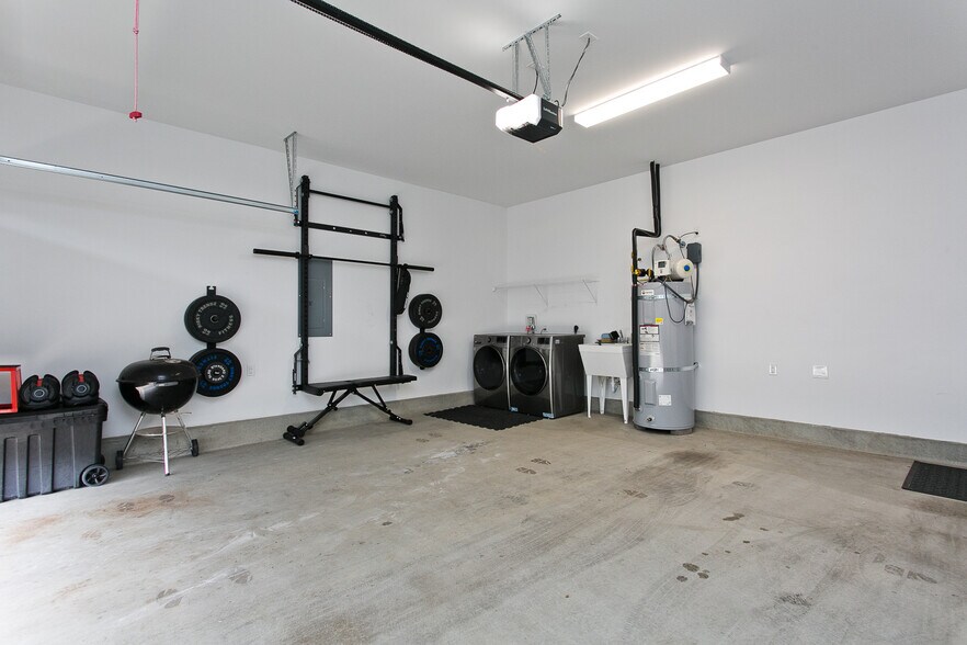 INDOOR GYM - 91-1230 Likolehua Loop