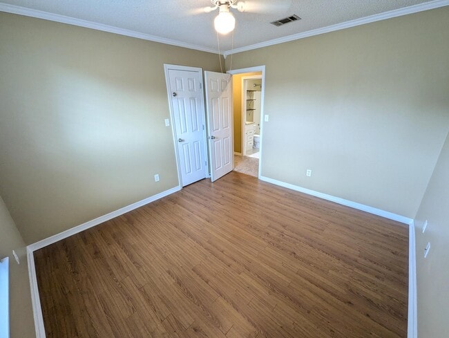 Building Photo - 2734 Augustus Rd