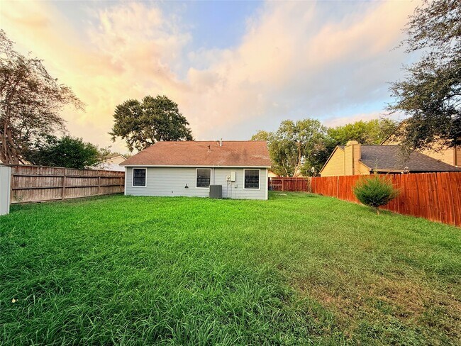 Building Photo - 20235 Blue Juniper Dr