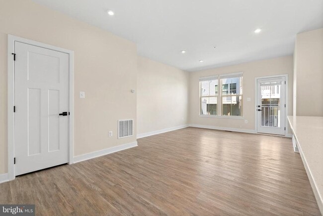 Building Photo - 6056 Murray Terrace