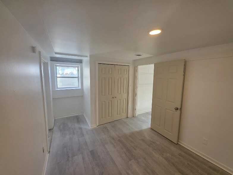 Building Photo - 22727 Rein Ave