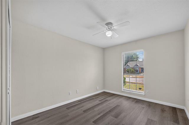 Building Photo - 517 Willow Oak Dr