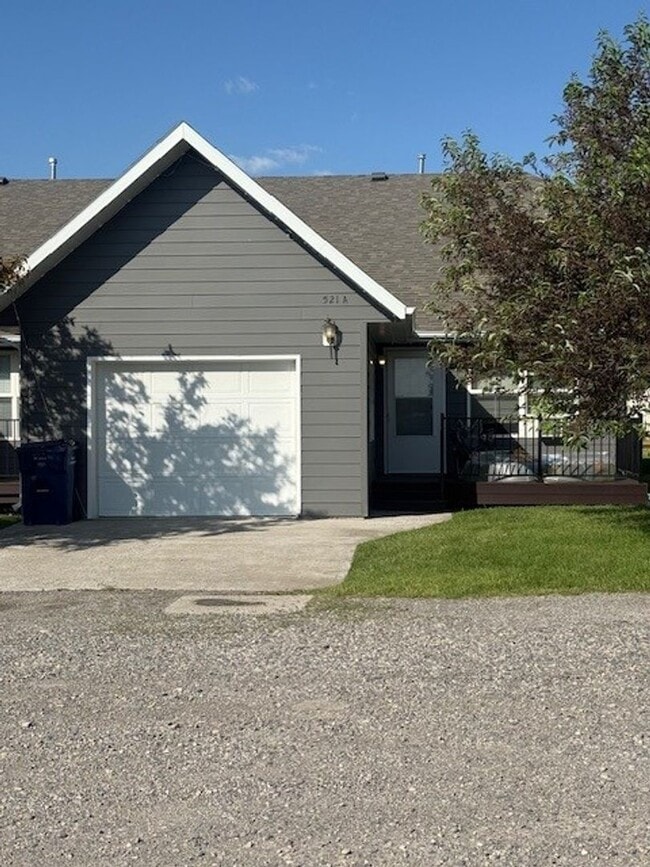 Primary Photo - 521 N 14th St
