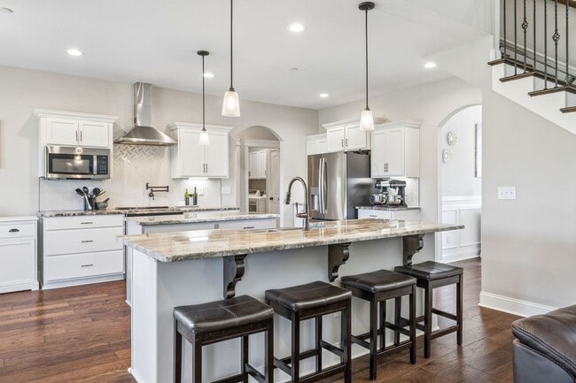 Building Photo - 8325 Turnbull Dr