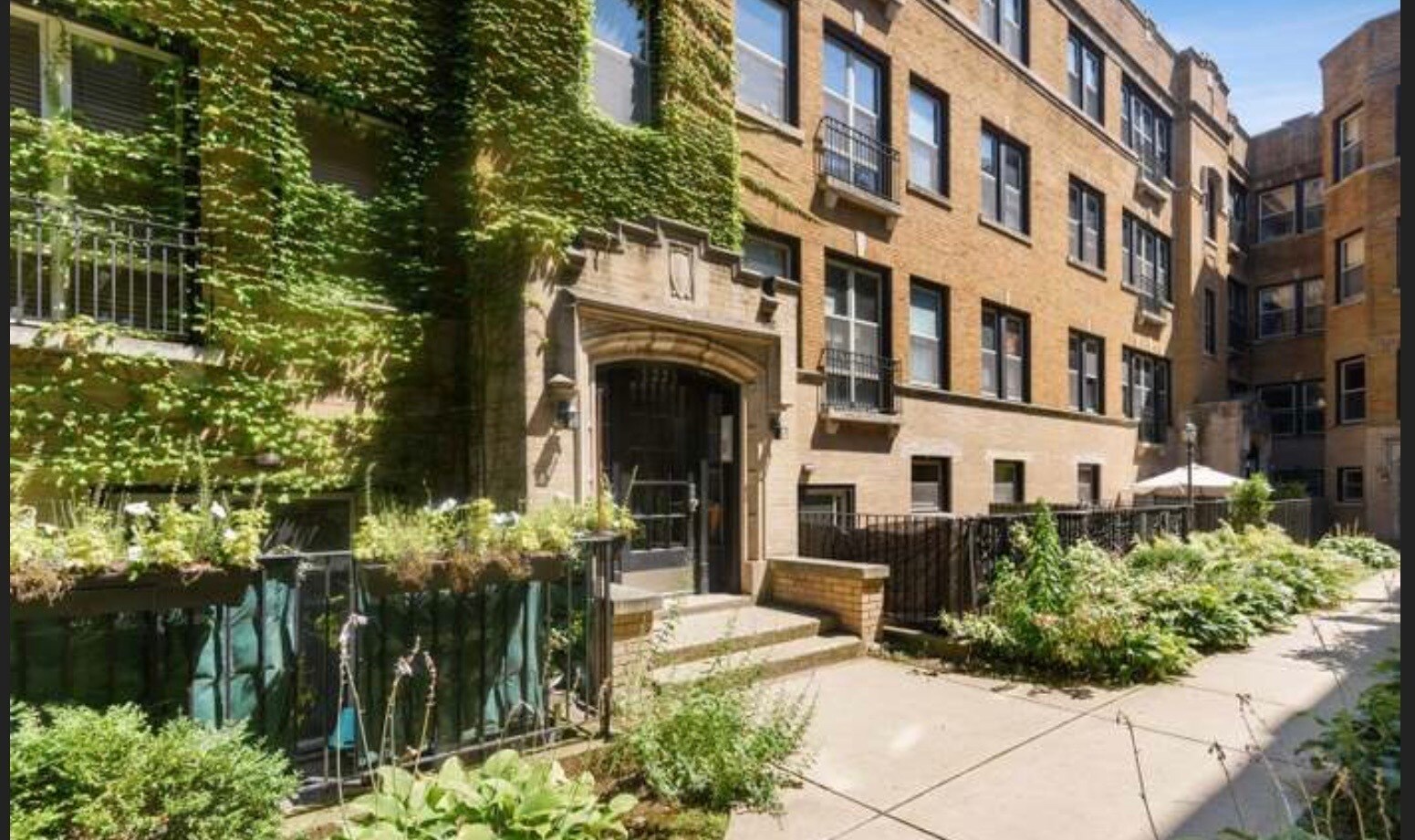 Building Photo - 1221 W Greenleaf Ave