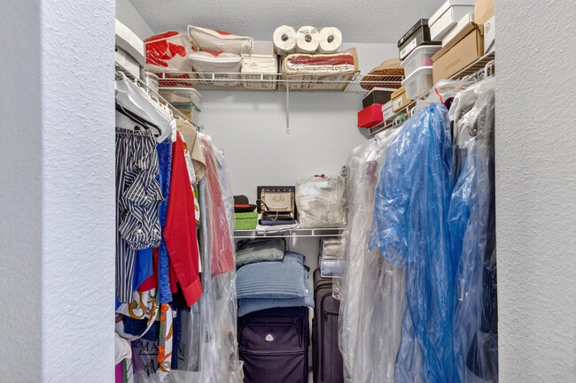 Building Photo - 1676 SW Mackey Ave