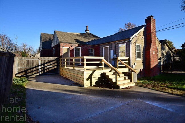 Building Photo - 1740 S Yorktown Ave