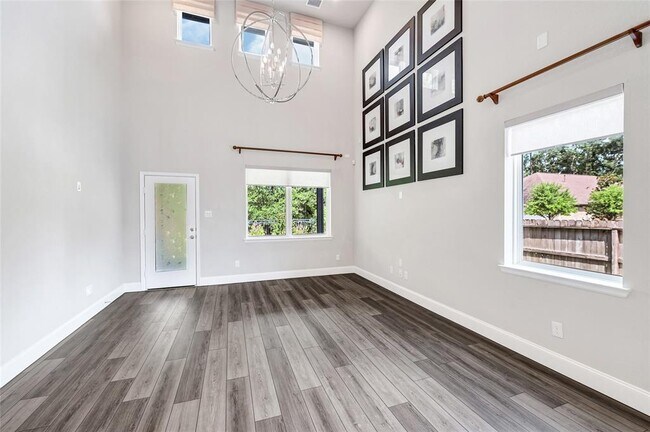 Building Photo - 21102 Verismo Dr