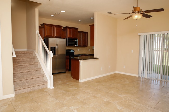 Building Photo - 142 Aston Grande Dr