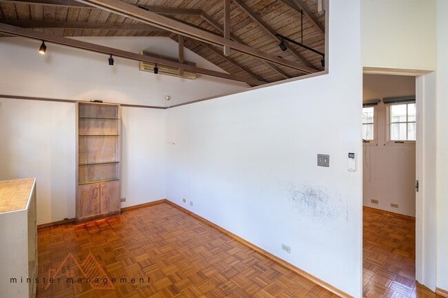 Building Photo - 3378 Alohea Ave