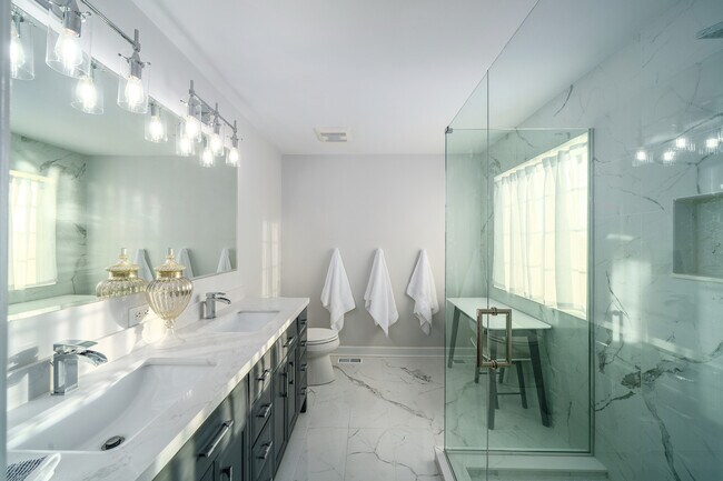 Building Photo - 2930 Glacier Way