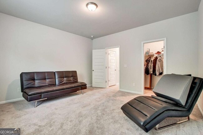 Building Photo - 297 Delta Dr