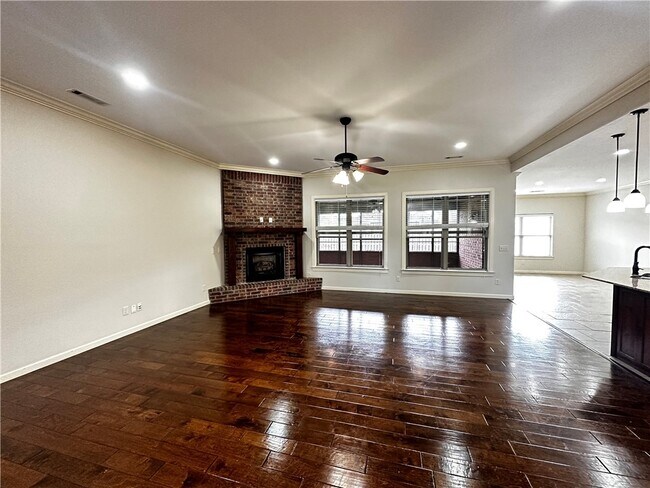 Building Photo - 584 N Mulligan Dr