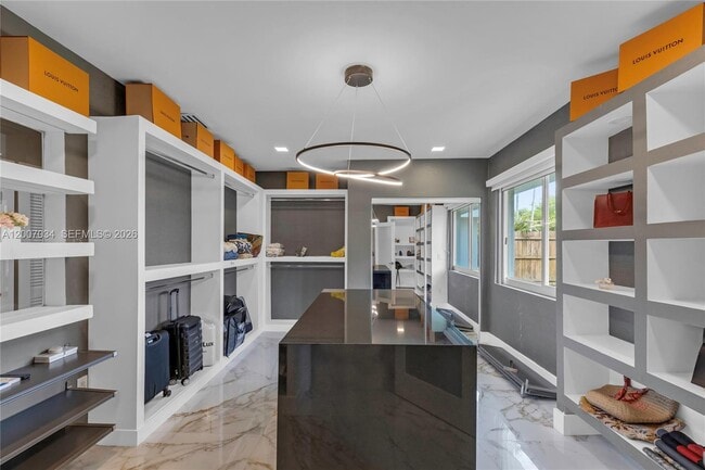 Building Photo - 13540 SW 98th Ct