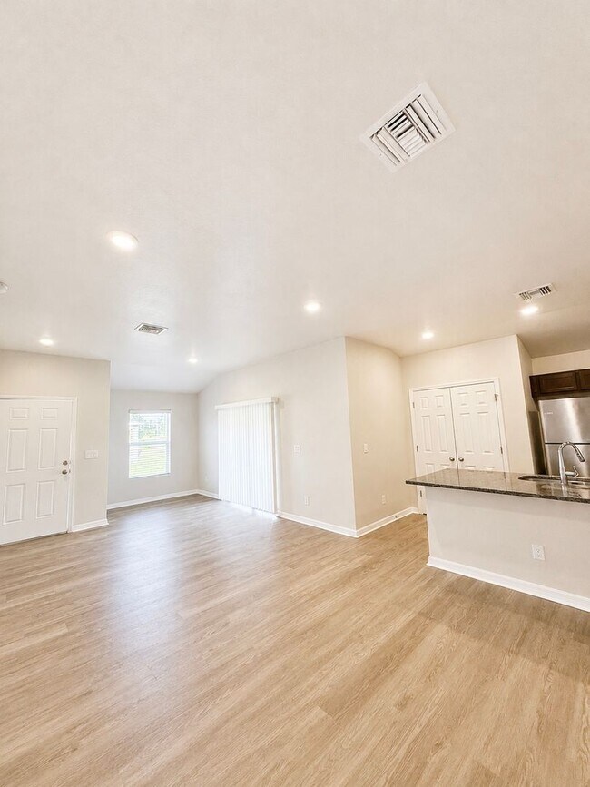 Building Photo - Move in Special + Pets Allowed