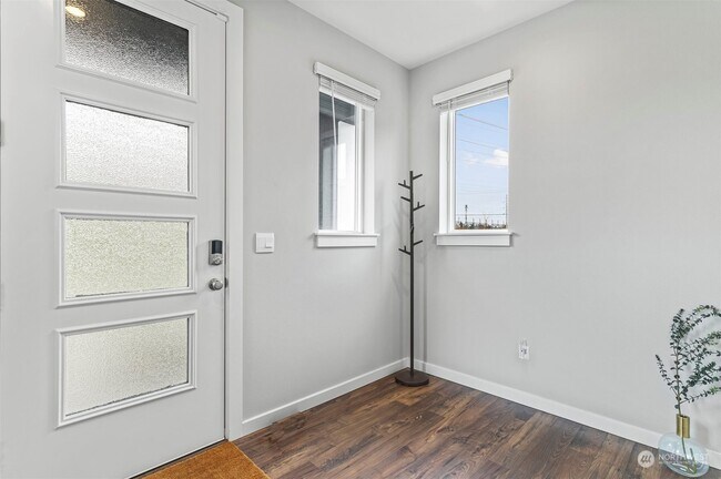 Building Photo - 2019 8th Pl