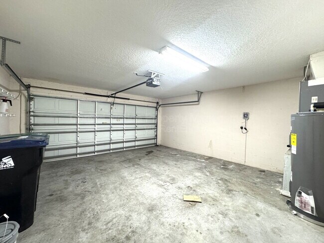 Building Photo - 10108 Marsh Pine Cir