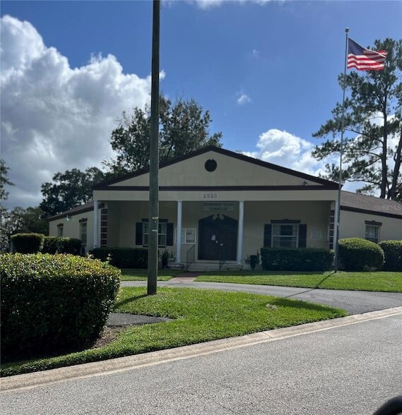 Building Photo - 1525 SE 25th St