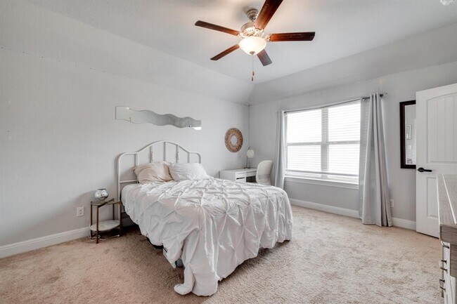 Building Photo - 18012 Leccion Dr