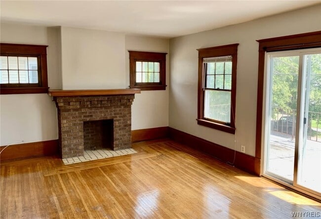 Building Photo - 296 Sterling Ave