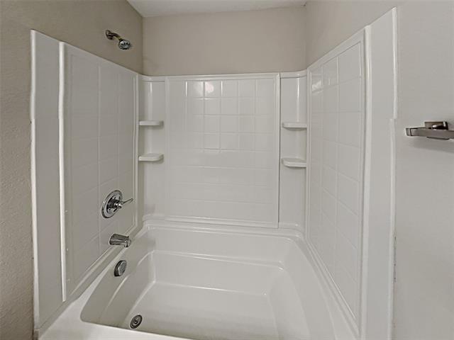 Building Photo - 10512 Wild Oak Dr