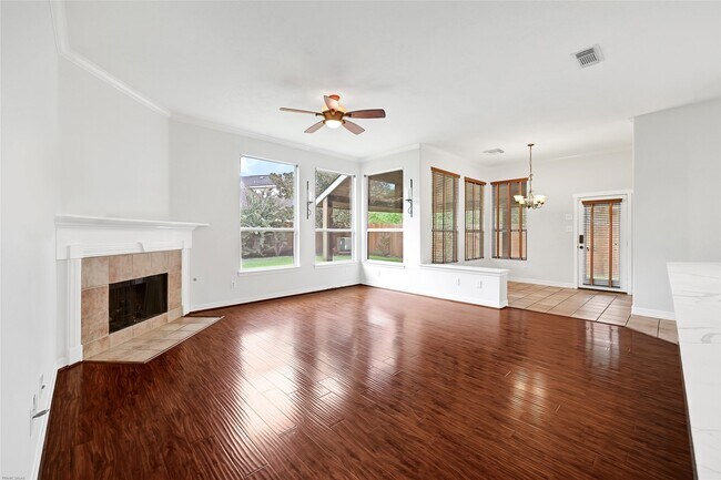Building Photo - 10106 W Temple Dr