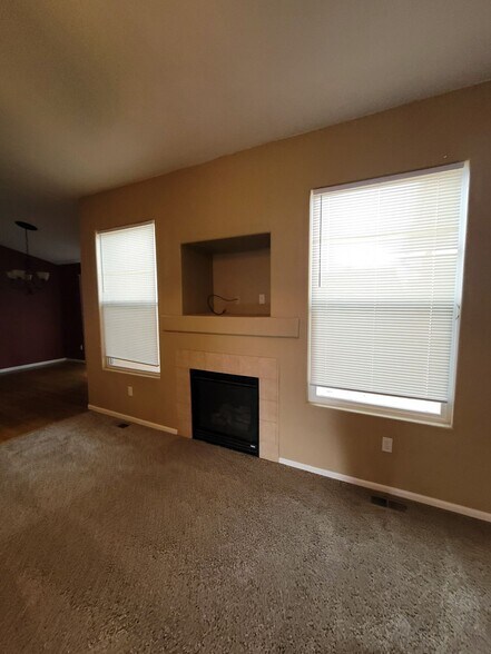Building Photo - 7323 Bentwater Dr
