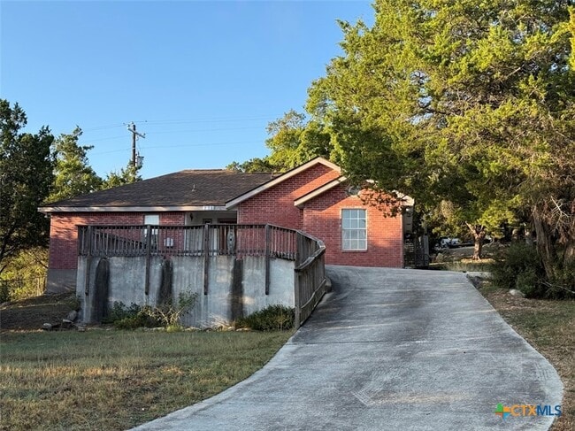 Building Photo - 221 N Scenic Loop