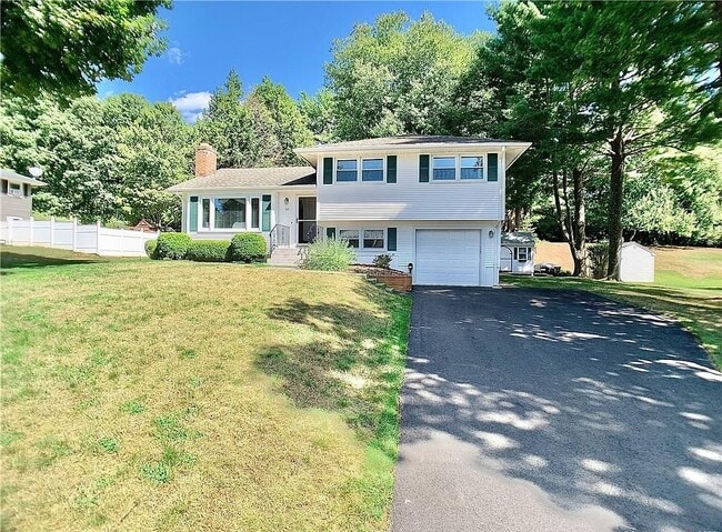 Building Photo - 60 Willow St