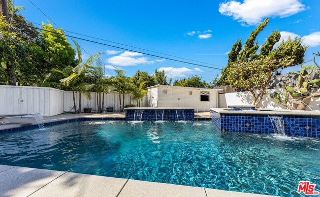 Primary Photo - 4221 Stewart Ave