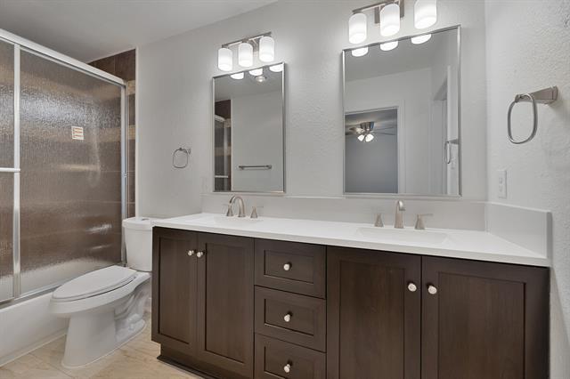 Building Photo - 2821 Capella Cir