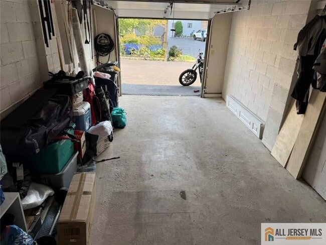 Building Photo - 44 Wisteria Ct