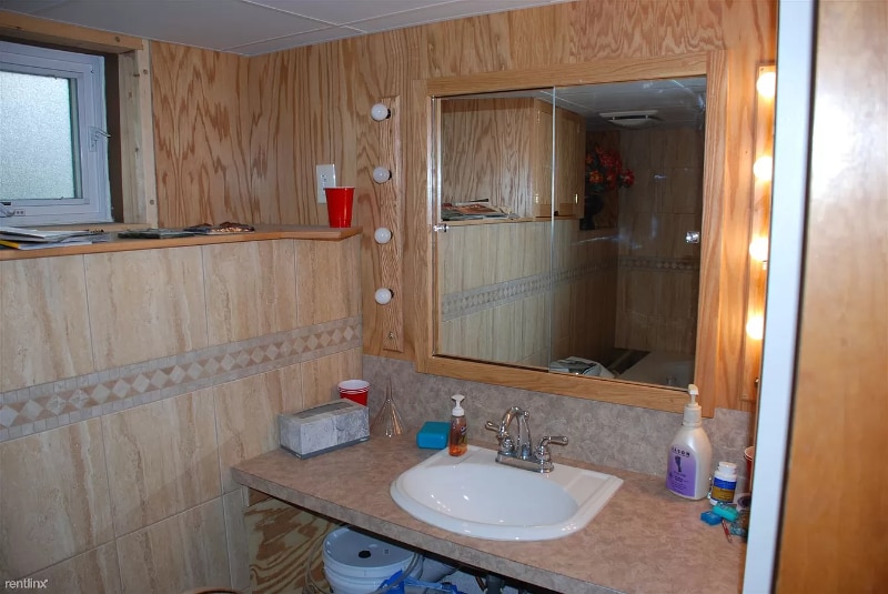 Building Photo - 529 Elizabeth St