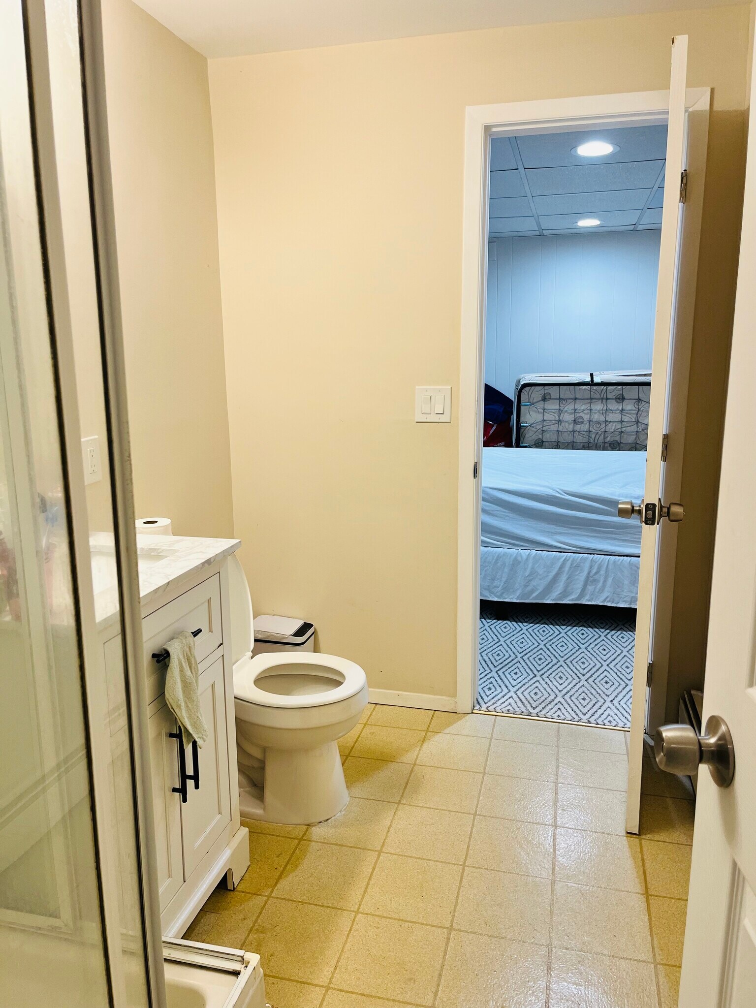 Building Photo - 8 Deer Path