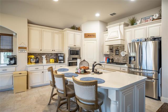 Building Photo - 9013 Athens Dr