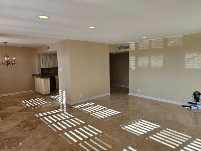 Building Photo - 1501 S Flagler Dr