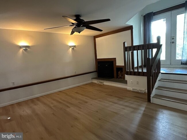 Building Photo - 5405 Delray Dr