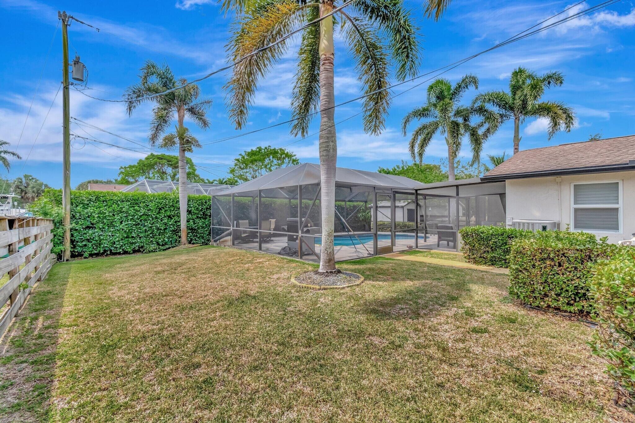 Building Photo - 7334 Overlook Dr