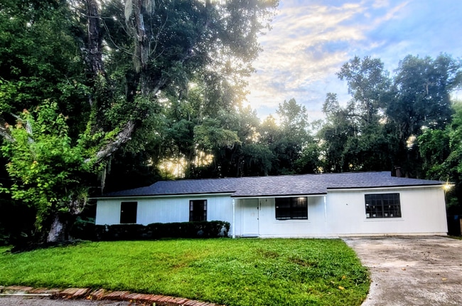 Building Photo - 10777 Bolyard Dr