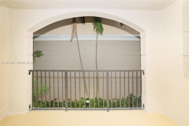 Building Photo - 17145 N Bay Rd