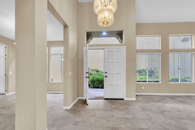 Building Photo - Beautiful 3 Bedroom/2.5 bath  detached hom...