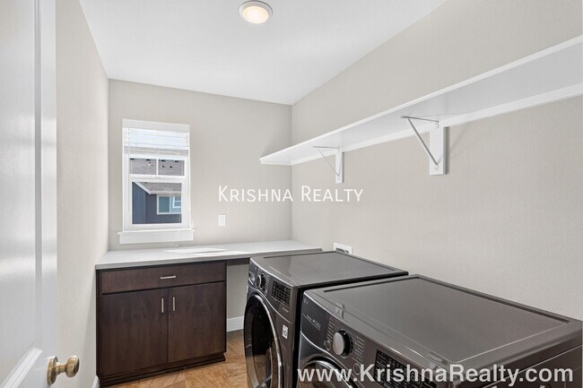 Building Photo - 3979 SE 68th Ave