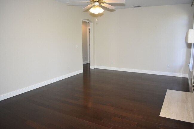Building Photo - 630 Rogers Cir