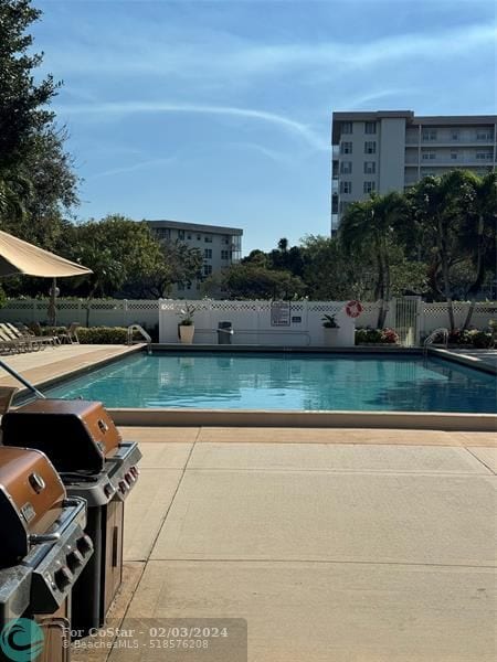 Building Photo - 3499 Oaks Way