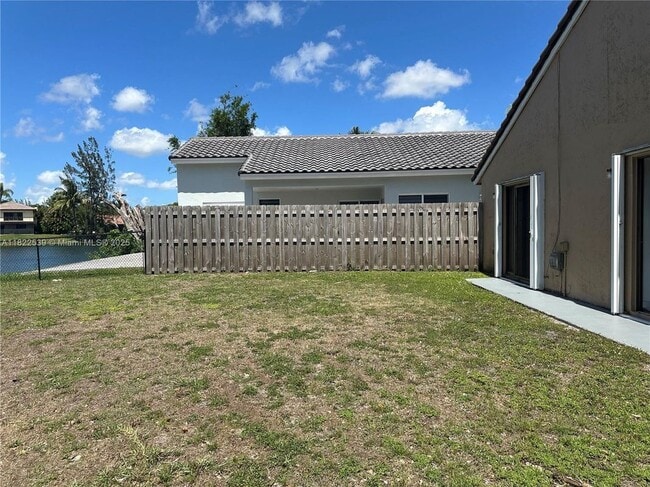 Building Photo - 15043 Brighton Ln