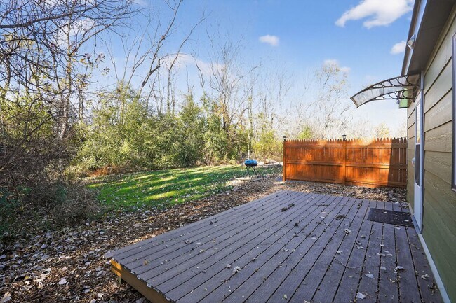 Building Photo - 1036 Guerin Rd