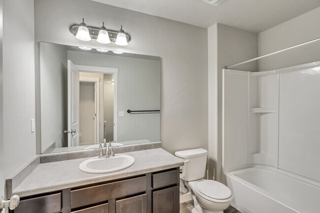 Building Photo - 258 W Willow Creek Dr