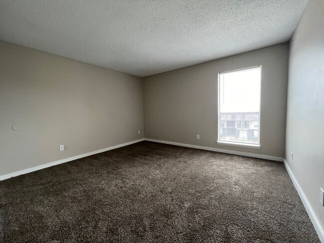 Interior Photo - Valley Crest