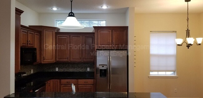 Building Photo - 2216 Musselwhite Ave